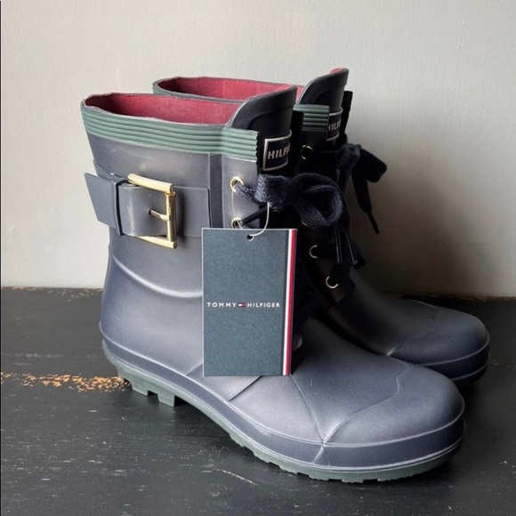 Tommy Hilfiger Shoes - Tommy hilfiger short rain boots